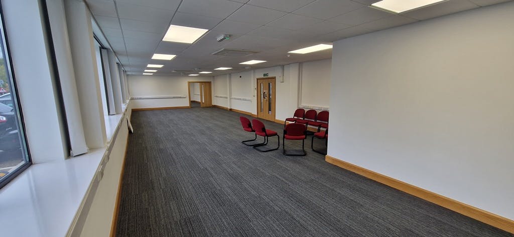 Office in Gosport - photo 3