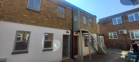 Sheen Stables Rear Of 119, London, Office To Let - 20260709_092911.jpg