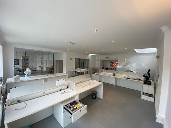Suite 1, Fountains Mall, Odiham, Offices To Let - ad1d437cae56496c827e804093b276bf.JPG