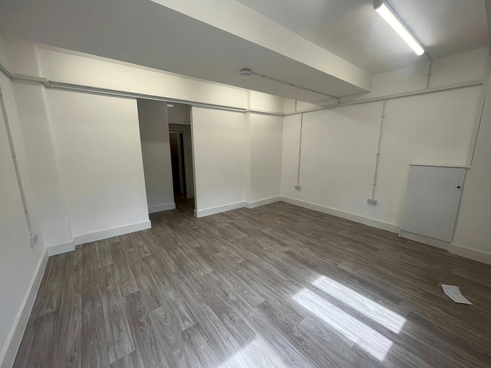 Office in Brockley - photo 4