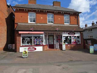 Red House, High Street, Hook, Retail To Let - IMG_1211.JPG