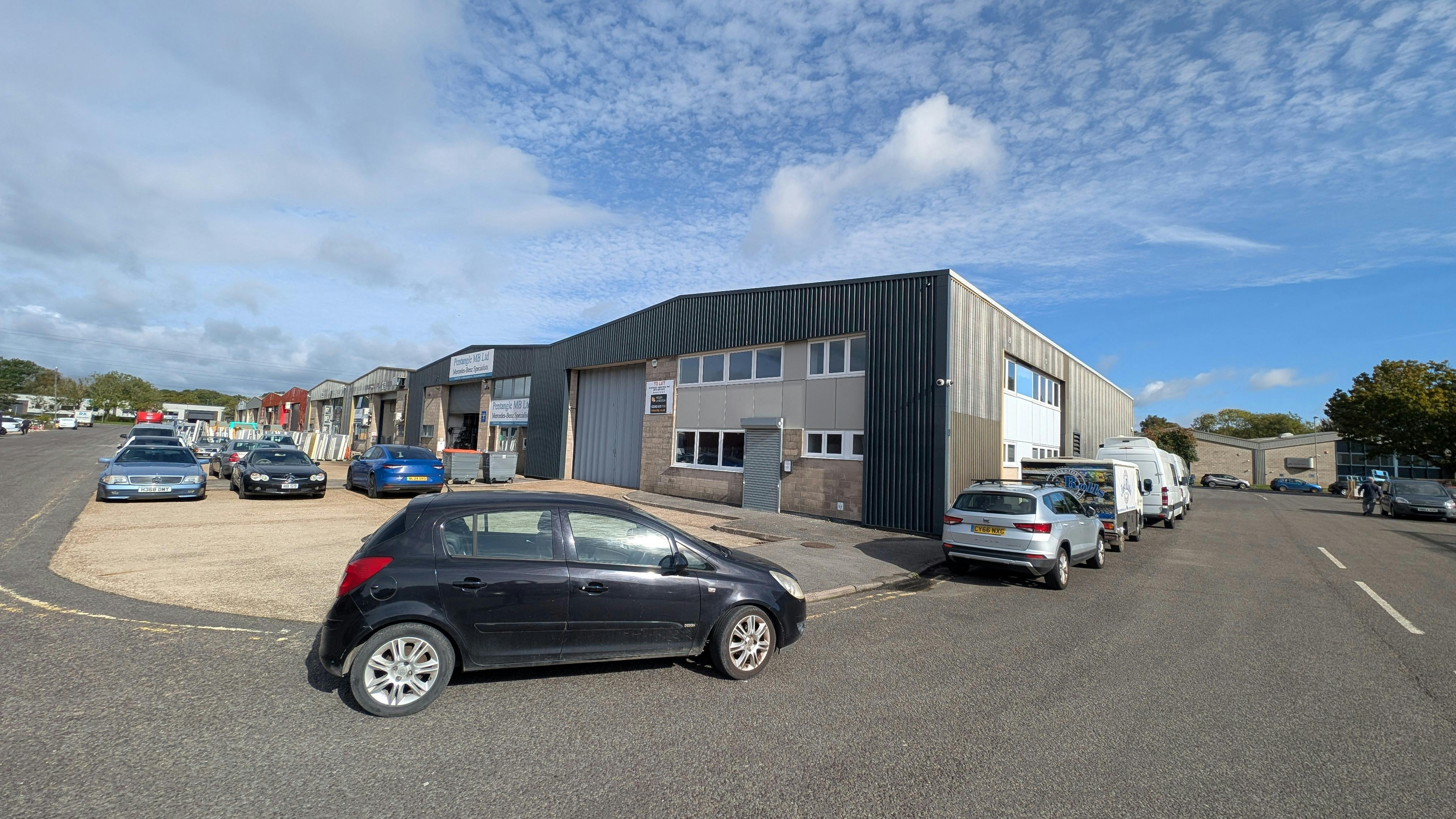 Industrial Unit in Southampton - photo 2