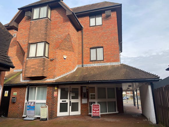 Chiltern House, Semi-Serviced Offices, 64 High Street, Burnham, Offices / Offices To Let - WhatsApp Image 20240129 at 142341_d684cb9d.jpg