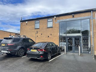 Fairbank House, 5-7 Moorfield Close, Leeds, Office To Let - IMG_5576.JPG
