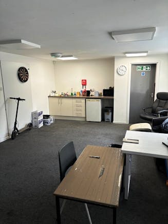 Unit 5 Lister Road Industrial Estate, Basingstoke, Industrial To Let - Picture5  10 06 2024.jpg