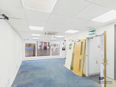 12 Guildhall Square, Carmarthen, Office / Retail - In Town To Let - CAM03725G0-PR0079-STILL003.jpg