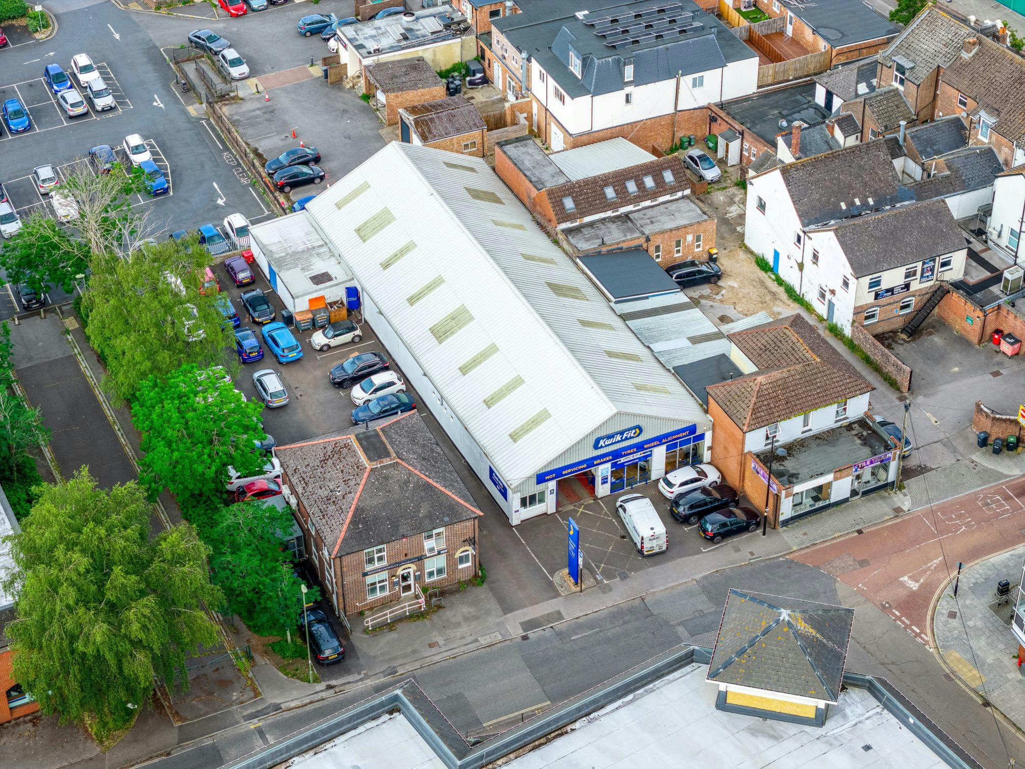 Investment in Waterlooville - photo 3