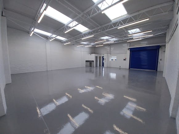 Unit 3 Silverwing Industrial Estate, Horatius Way, Croydon, Industrial To Let - 20240709_123750.jpg