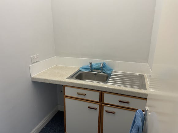 30 Abbey Court, Battle, Office / Retail For Sale - IMG_0093.JPG