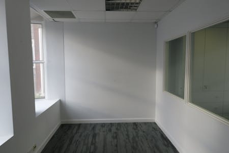 Stanmore Towers, 8-14 Church Road, Stanmore, Office To Let - IMG_1058.JPG