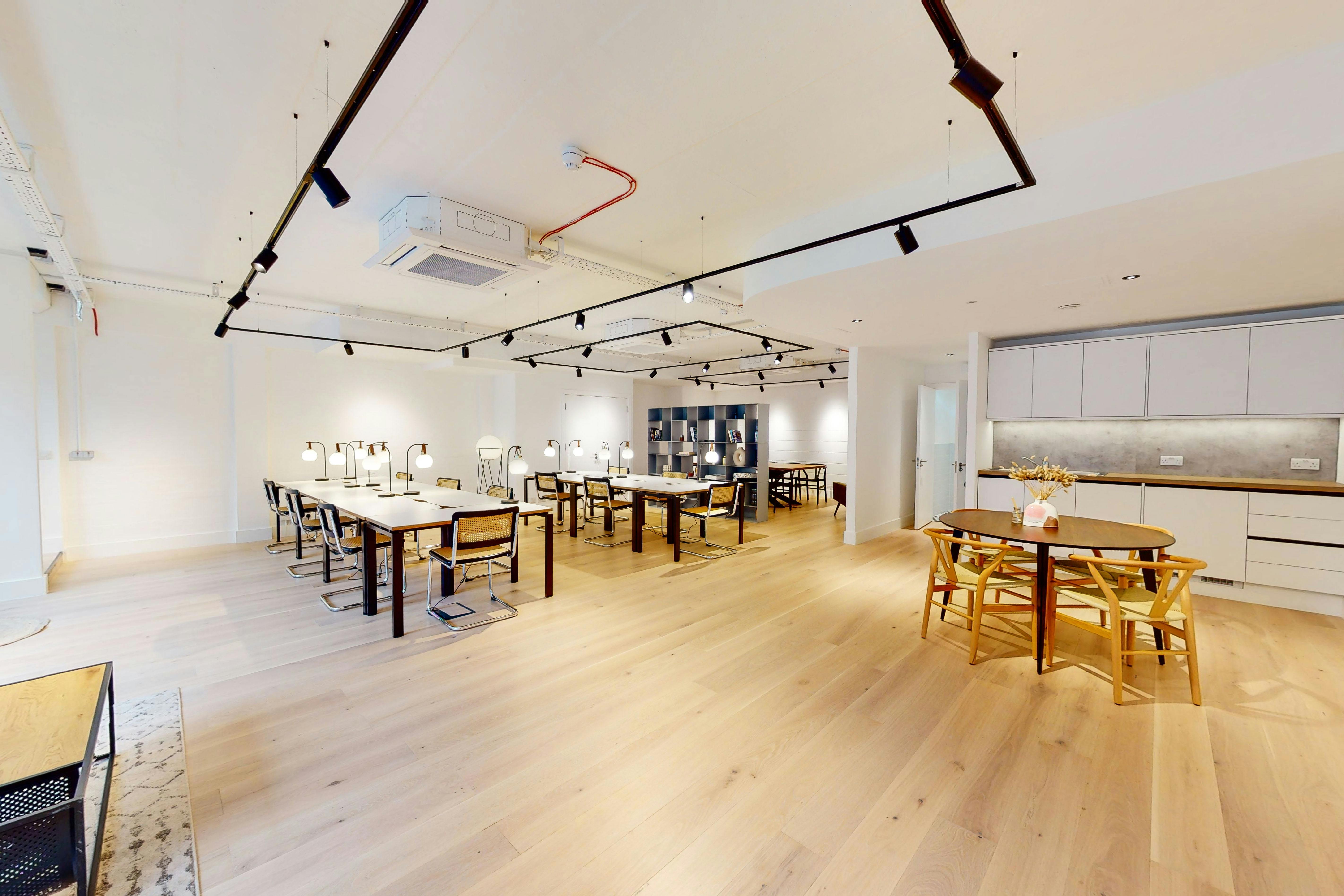 Office in London - photo 3