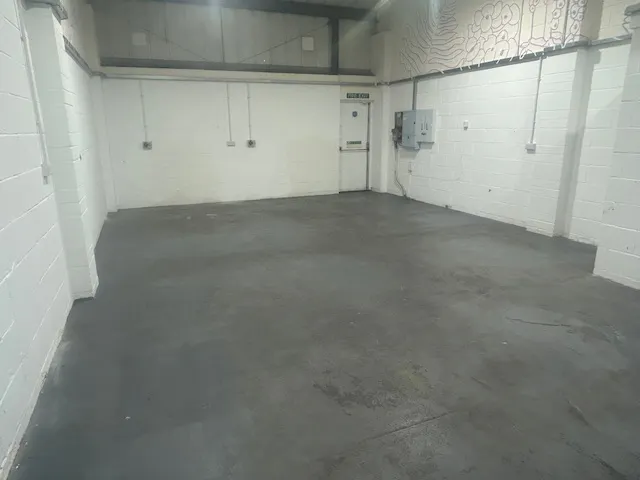 Unit 18, Bumpers Enterprise Centre, Chippenham, Industrial To Let - Interior - front to rear.jpg