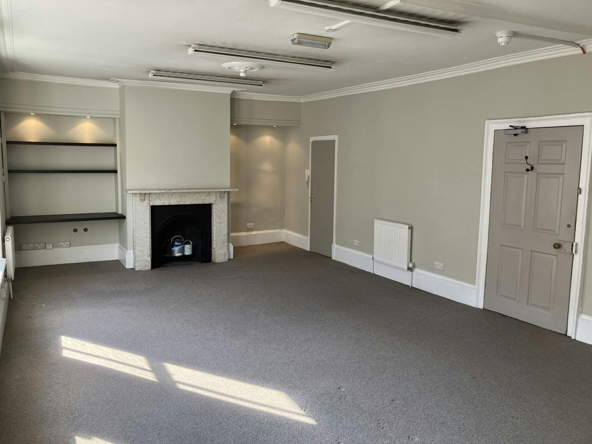 Office in Winchester - photo 2