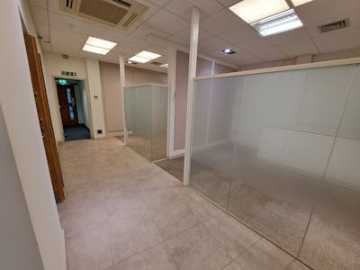 35 High Street, Biggleswade, Office / Retail To Let / For Sale - 20260410_105311.jpg