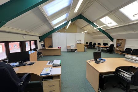 6 Peerglow Centre, Ware, Office To Let - 2.jpg