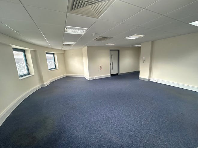 Part 2nd Floor, Gloucester Chambers, Woking, Offices To Let - 2.jpg