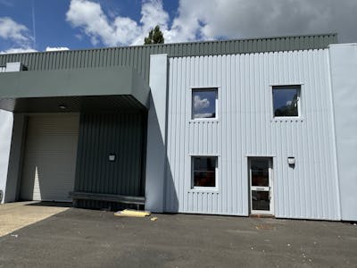 Unit 12 Saxon Way Trading Centre, Saxon Way, West Drayton, Industrial / Warehouse To Let - External