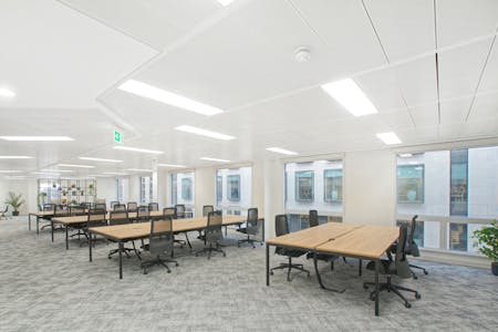 69 Leadenhall Street, London, Office To Let - DSC00528.JPG