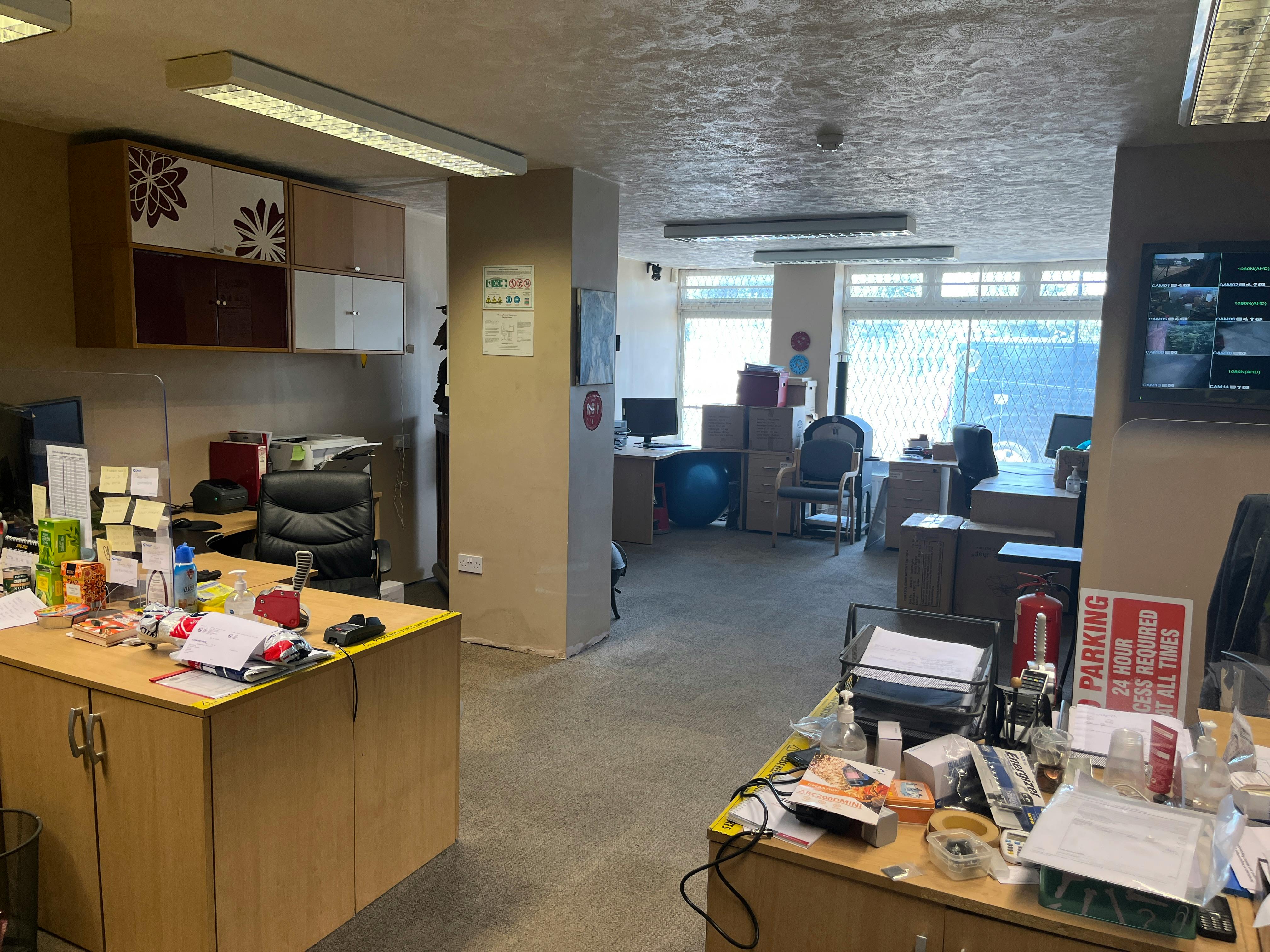 The Warehouse, Aylesbury, Industrial To Let - 20250617_130925514_iOS.jpg