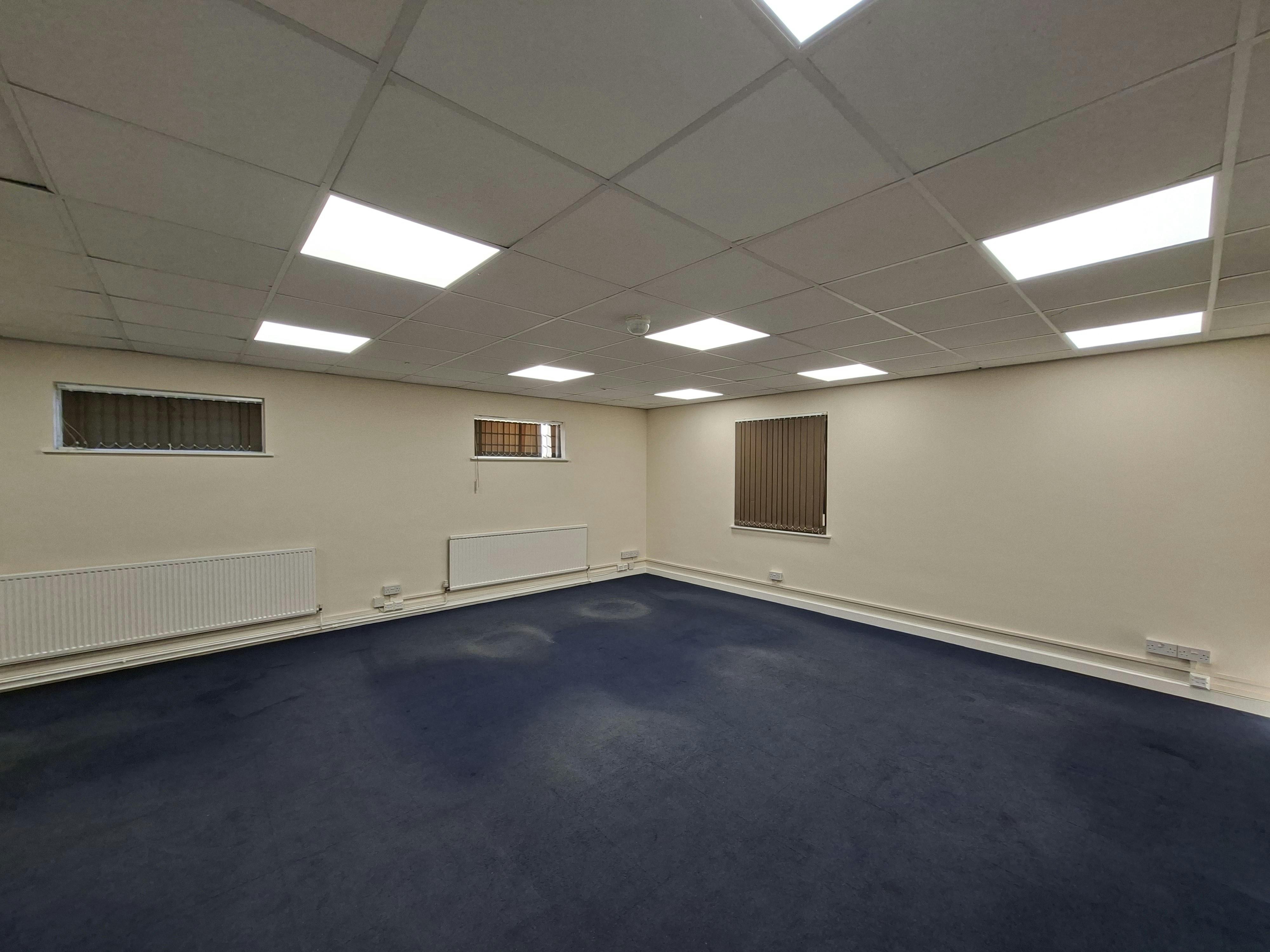 Industrial Unit in Kingswinford - photo 4