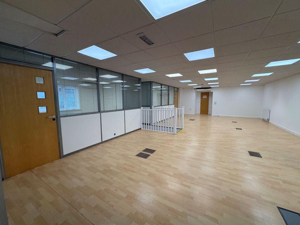 Unit L10, Area D Telford Road, Bicester, Industrial / Industrial/Logistics To Let - image00042.jpg