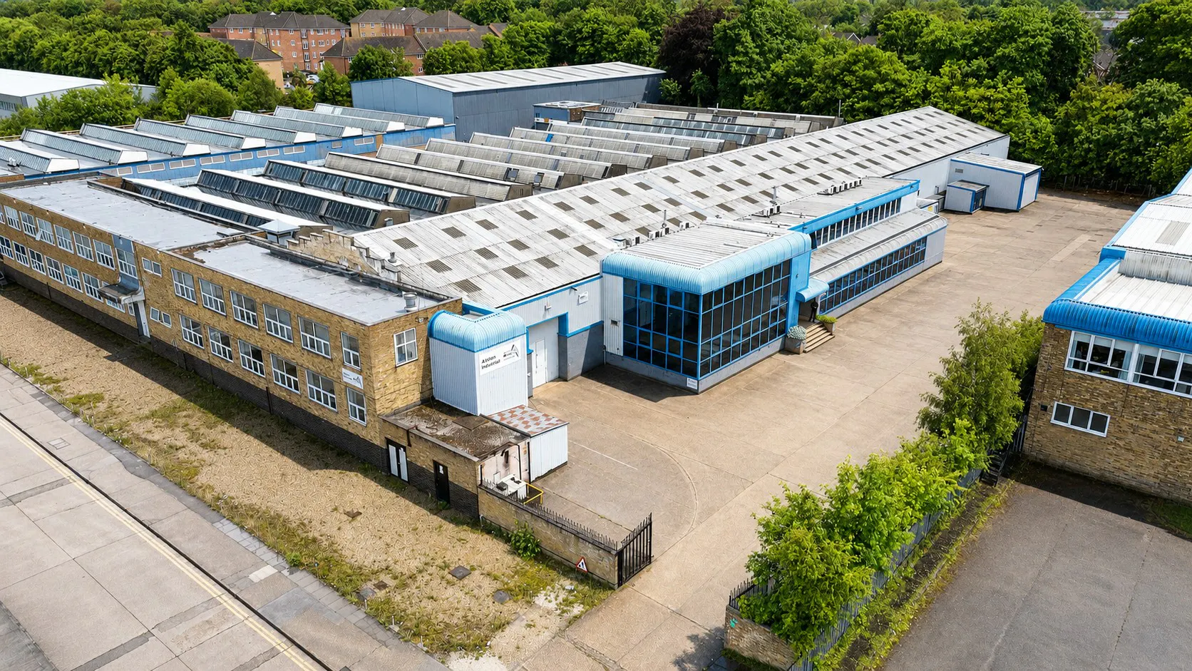 16-17 Oakwood Industrial Centre, Harlow, Industrial To Let - ChatGPT Image Jun 11, 2026, 03_48_43 PM.jpeg