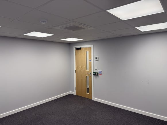 Unit 4, Doncaster, Industrial/Logistics To Let - IMG_8530.jpeg