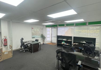 10 Station Road, Portslade, Class E Retail / Leisure / E (Commercial / Business / Service) / E Class Retail / Leisure (no extract - Open A1) / Restaurant / Cafe / Retail To Let - Image 4