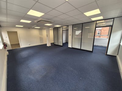 Suite 4, 1st floor Ashfield House, Stockport, Office To Let - 20250521_120254.jpg