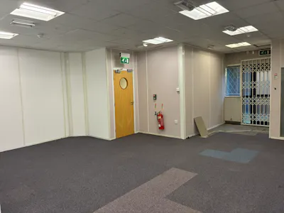 Unit 6, Vermont Place, Milton Keynes, Industrial / Office To Let - Image 6