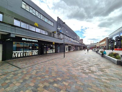 2 Warren Street, Stockport, Retail To Let - 20250624_153054.jpg