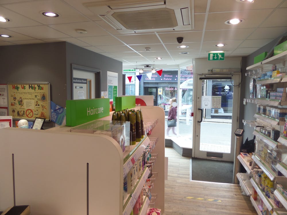 4 Westgate, Ripon, Retail For Sale - 20220513 081741.jpg