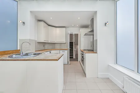 Finborough Road, London, Maisonette To Let - Kitchen/Diner