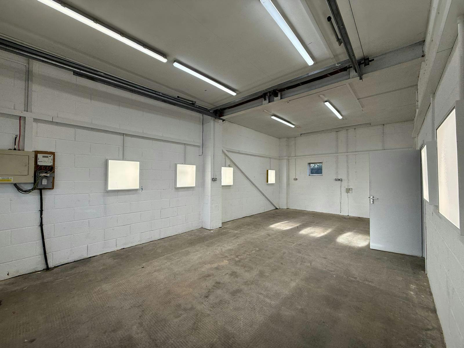 Industrial Unit in Southampton - photo 4