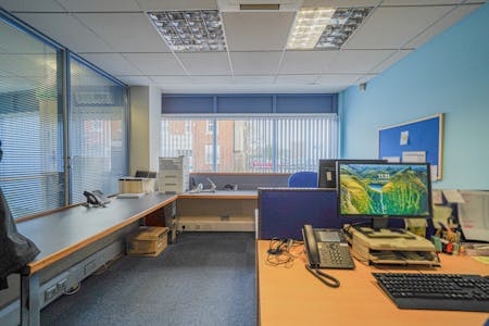 336 Stratford Road, Solihull, Office For Sale - DSC07942.jpg