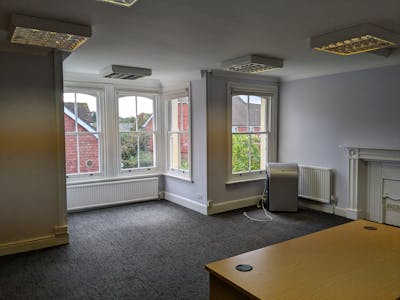 Broadoak House, Cranleigh, Office To Let / For Sale - PXL_20241002_141645376.jpg