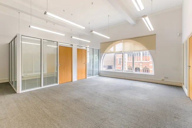 1-2 Broadway Court, Chesham, Offices To Let / For Sale - 108313_1 Broadway Court High Street  (15).jpg
