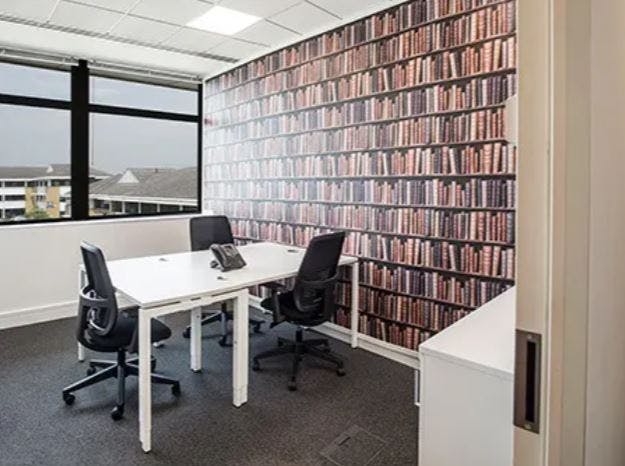 Office in Camberley - photo 4