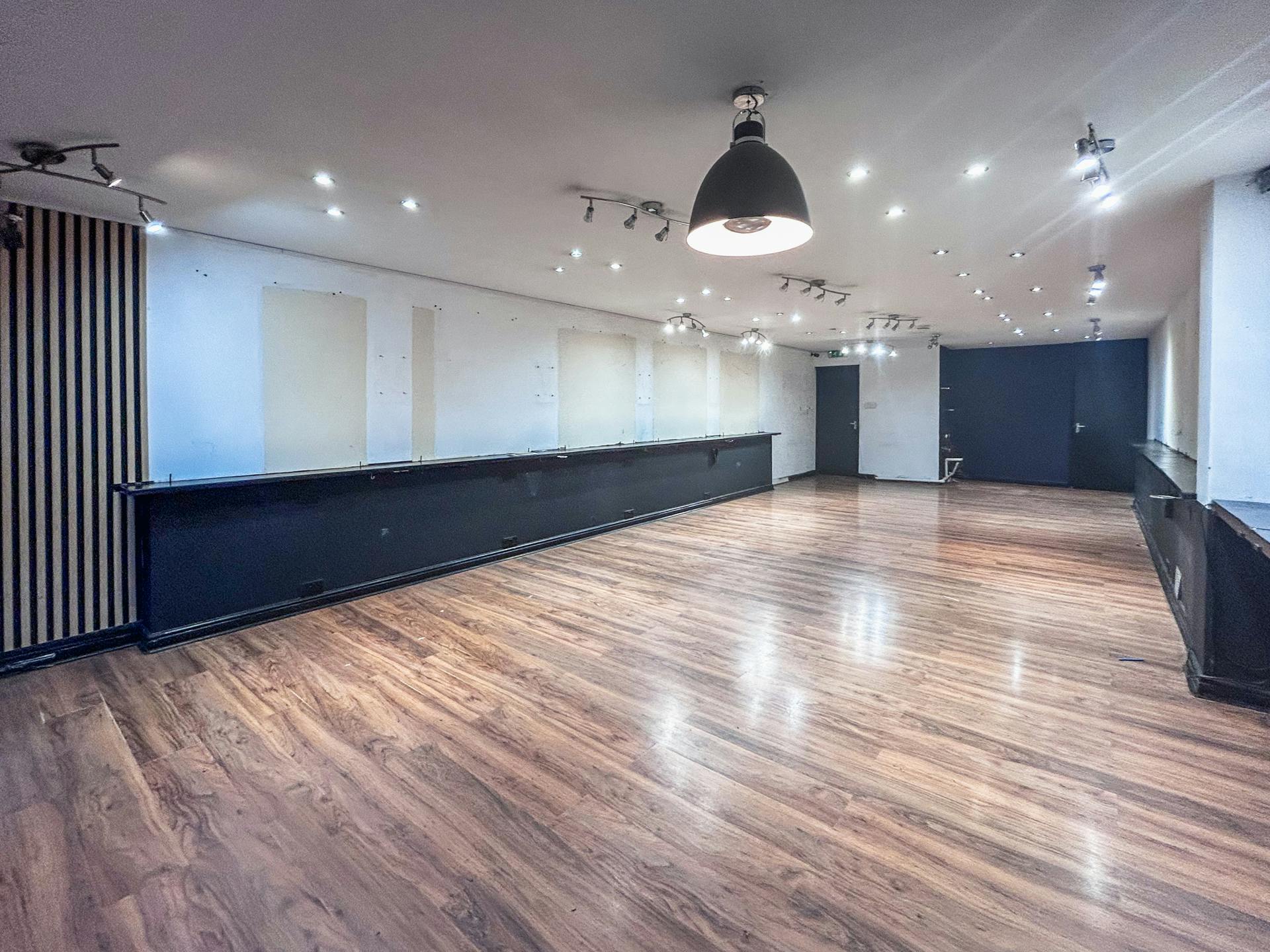 Retail/Shop in Broadstone - photo 3