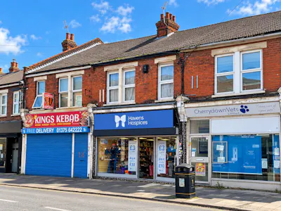 14 King Street, Stanford-le-Hope, Residential Flat / Mixed Use / Retail For Sale - WhatsApp Image 2026-10-06 at 13.29.05.jpeg3.jpeg