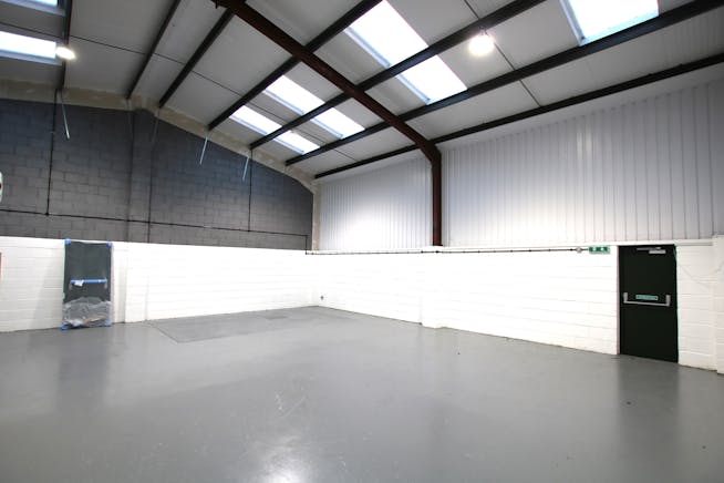Unit 2 Forest Close, Verwood, Industrial & Trade To Let - IMG_39011.JPG
