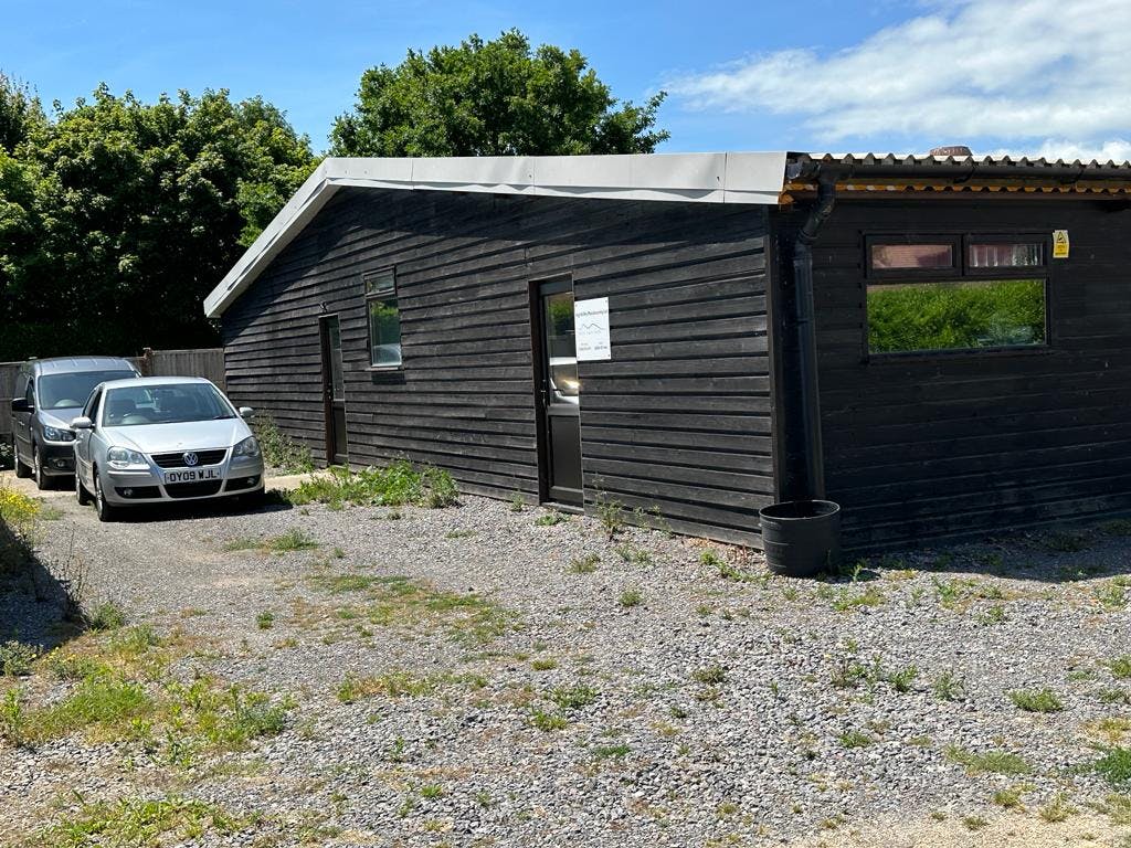 Industrial Unit in Chichester - photo 4