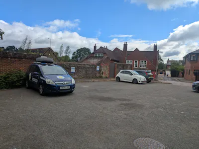 Unit 5, Godalming, Leisure / Retail To Let - PXL_20260702_080532760.jpg