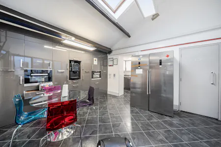 9 & 19 Linen House, Queens Park, Office To Let / For Sale - 1498593-4-6a6b4eef9c9c7.jpg
