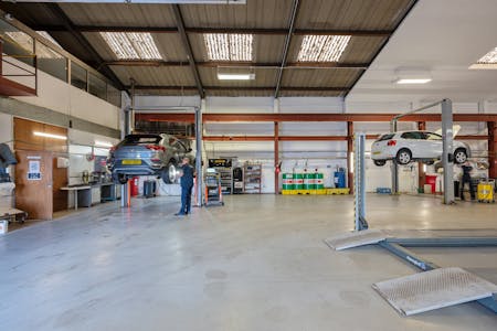 Unit 3, Redkiln Close, Horsham, Industrial / Warehouse For Sale - Unit 3, Redkiln Close, Horsham-27.jpg