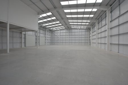 Unit 16, Bridgewater Point, Trafford Park, Industrial To Let - DSC_3063.JPG
