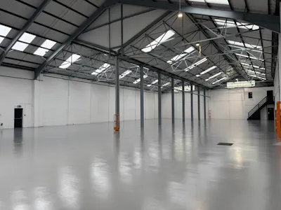 Unit A2 Vale Industrial Estate, Watford, Industrial / Light Industrial / Warehouse To Let - IMG_5996.jpeg