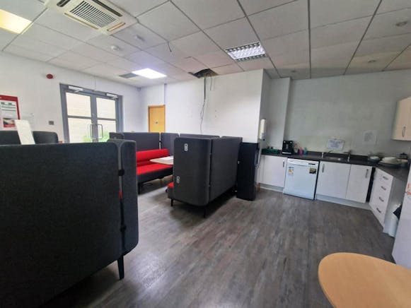 Unit 1 Faraday Office Park, Basingstoke, Office For Sale - 20250815_153711.jpg