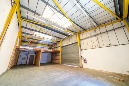 8 Trojan Industrial Estate, Willesden, Industrial To Let - 1480574-5-6a329daab5dac.jpg