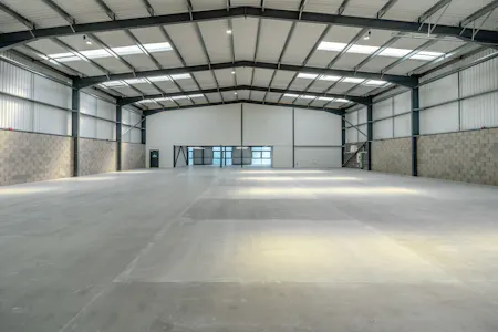 Unit 16, Central Trading Estate, Mosley Road, Trafford Park, Industrial To Let - 8698361-interior25-800.jpg